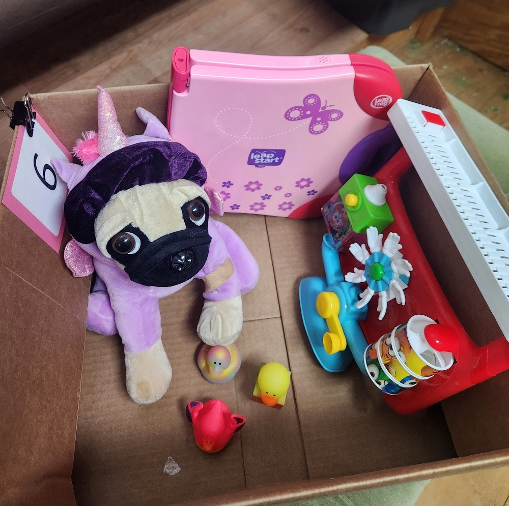 $13.00 TOY BUNDLE #6 - Picture 2 of 3